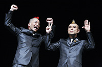 今回公演より。写真左から、ケッチ！、HIRO-PON