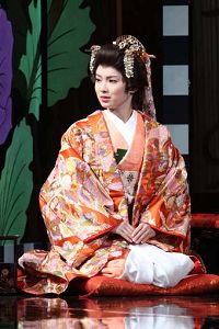 民芸品  篤姫 原作者、宮尾登美子も太鼓判。内山理名主演舞台『天璋院篤姫』が華やか