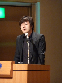 「ショパンは僕が大好きな作曲家。ラ・フォル・ジュルネのような大イベントでたっぷり聴けるのが今からとても楽しみ」と期待を語る作家の平野啓一郎