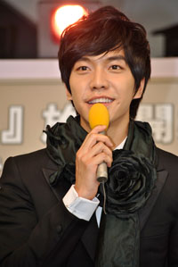 イ・スンギ　撮影：樋口美和