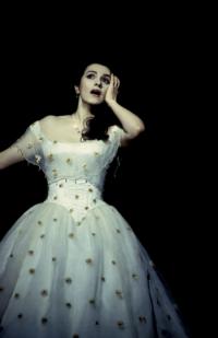 英国ロイヤル・オペラ『椿姫』　photo：Catherine Ashmore