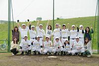 『キリン一番搾り』TVCMカット画像　集合写真