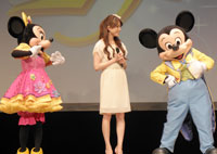 上原多香子、ミッキーマウス、ミニーマウス　(C)Disney