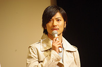 東方神起・ジェジュン、玉山のキスシーンに叫ぶ | チケットぴあ