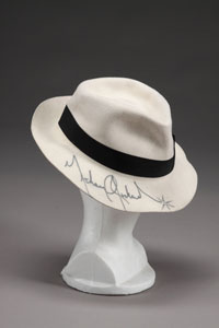 『Smooth Criminal』のPVで被っていた白いフェルト帽