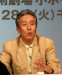 NODA・MAP番外公演『表に出ろいっ！』製作発表記者会見より。中村勘三郎
