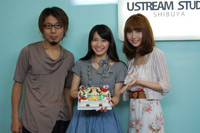 左から、早川大地(Sweet Vacation)、中島愛、May(Sweet Vacation)
