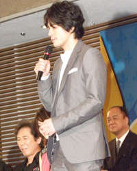 堀北真希、初舞台は、ドキドキ半分、ワクワク半分 | チケット
