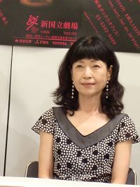新国立劇場演劇『ヘッダ・ガーブレル』製作発表会見より。田島令子
