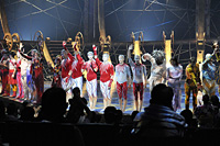 『ZED』100万人達成　(c)2010 Cirque du Soleil Inc.