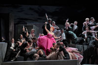 トリノ王立歌劇場『椿姫』 (c)Ken Howard / Teatro Regio di Torino