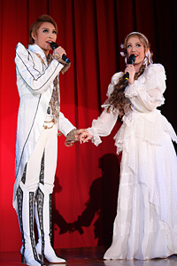 音月桂、世界的ヒット・ミュージカルで雪組トップスターお披露目