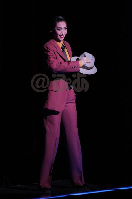 宝塚らしい夢のある作品」霧矢大夢が月組公演をアピール