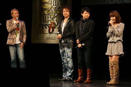 『真・三國無双6』発表会より。写真左から、小野坂昌也、置鮎龍太郎、岸尾だいすけ、野中藍