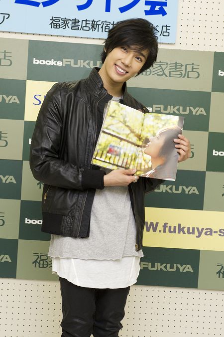 パク・ジョンミン　撮影：イシイノブミ