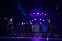SHINee　左からONEW、KEY、JONGHYUN、MINHO、TAEMIN