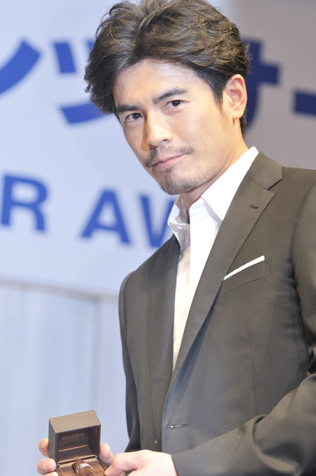 伊藤英明　撮影:杉山正直