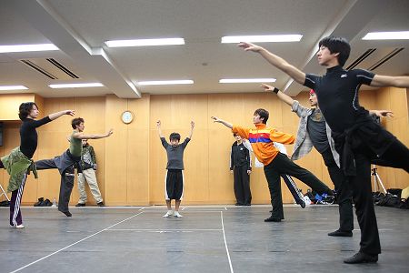 稽古場より。撮影：星野洋介