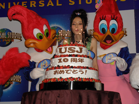 「ユニバーサル・スタジオ・ジャパン10周年プログラムと記念テーマソング」発表会