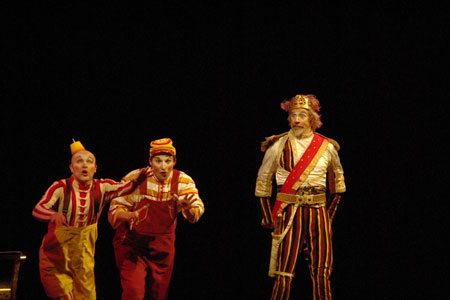 『KOOZA(クーザ)』公開リハーサルより。写真左からクラウン、キング