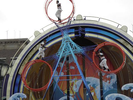 10周年記念ショー「ドリームズ・アー・ユニバーサル」