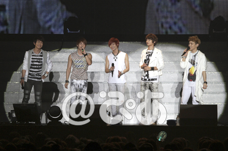 SHINee　写真提供：若い制作者連帯／DATV