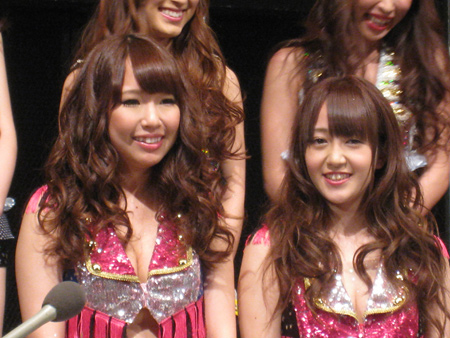 月（佐藤夏希・佐藤亜美菜）