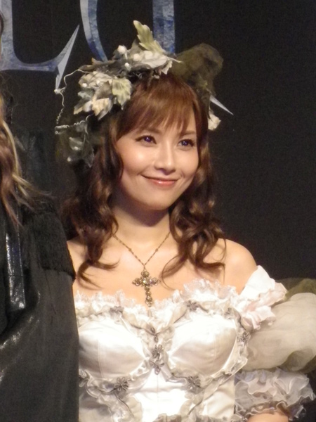 ミュージカル『ドラキュラ』安倍なつみ