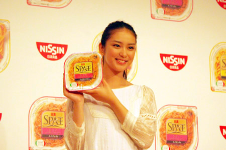 「日清SPA王」新CM発表会より。武井咲