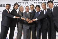 左から高津義信、元木大介、佐野慈紀、柴田勲、キム・スンウ、チャン・ジェイル、山田久志、阿波野秀幸　撮影：杉山正直