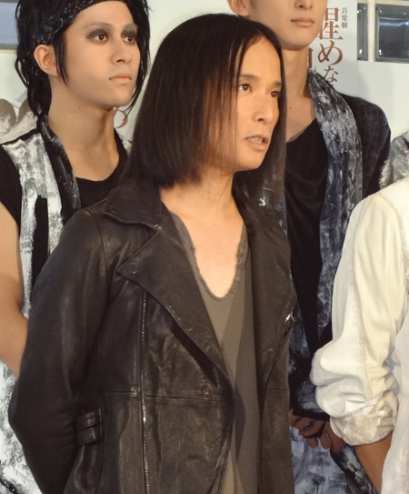 辻仁成 自作の音楽劇で初舞台の堂珍を絶賛 根性がある チケットぴあ 演劇 演劇