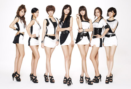 k-pop KARA 少女時代　4Minute 2NE1 レインボー　18枚 KARA、2NE1など人気K-POPアーティスト14組が集結 | チケットぴあ[音楽