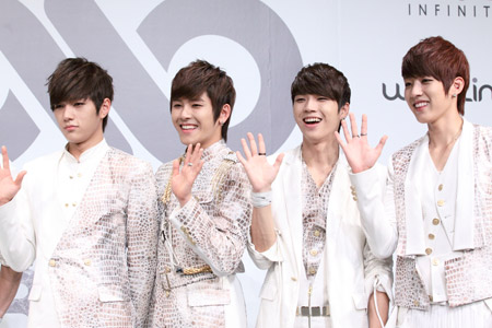 撮影：星野洋介