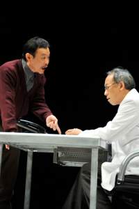 『90ミニッツ』舞台より