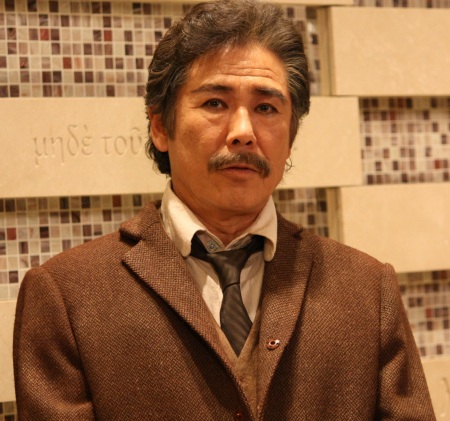 西岡徳馬