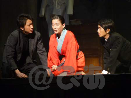 「下谷万年町」舞台より