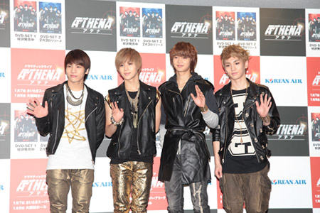 SHINee　左からジョンヒョン、テミン、ミンホ、KEY