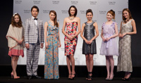 写真左から、夏川純、谷原章介、蛯原友里、冨永愛、加藤夏希、Ayuki、ルナ