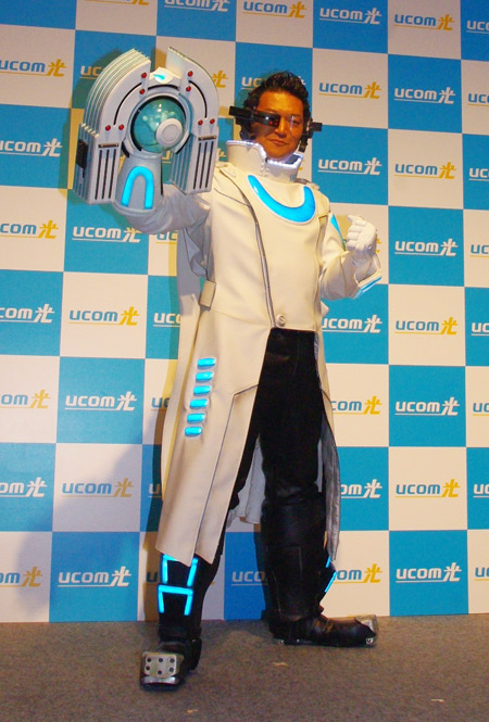 「UCOM 光」キャンペーン記者発表会より、山口智充。