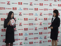 会見より。左から、山口真理恵選手、鈴木彩香選手