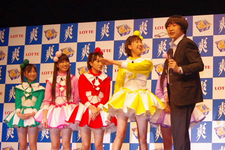 玉井詩織にビンタされる南海キャンディーズの山里亮太