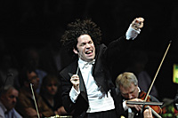 グスターボ・ドゥダメル指揮　1400人が奏でる『グスタフ・マーラー交響曲第8番』