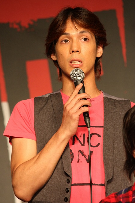 RENT パンフレット 賀来賢人　中村倫也　海宝直人 RENT パンフレット 賀来賢人 中村倫也 海宝直人 - メルカリ