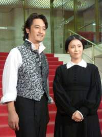 ミュージカル『ジェーン・エア』左より橋本さとし、松たか子