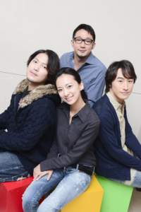 (左より)加治将樹、梅宮万紗子、曽世海司、(後ろ)矢島弘一　撮影：源 賀津己