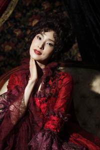 天海祐希、話題沸騰の作品で3年ぶりに舞台出演 | チケットぴあ[演劇 演劇]