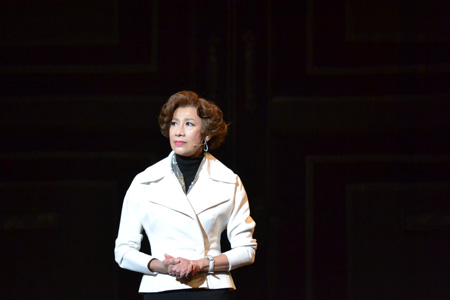 『Endless SHOCK』より。前田美波里