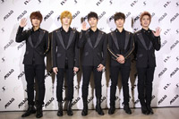 日本での活動を再開するMBLAQ　左からミル、チョンドゥン、ジュン、ジオ、スンホ