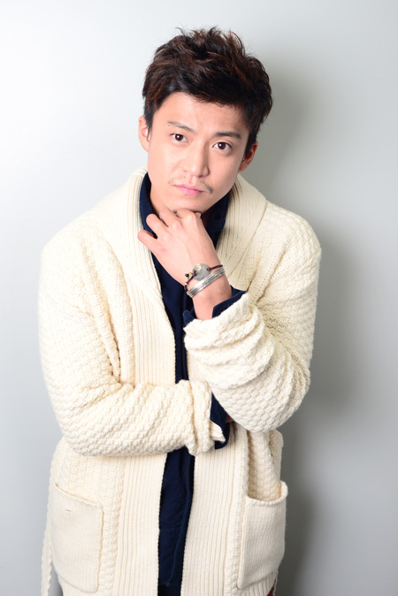 小栗旬　ヘアメイク：須田理恵（NU YARD）　スタイリスト：honmaru　　撮影：源賀津己