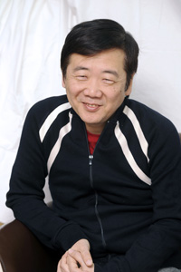 鴻上尚史　　　撮影：源 賀津己